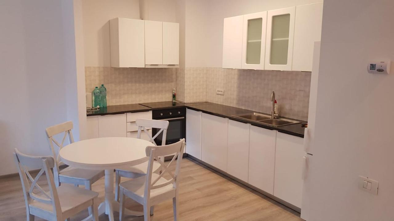 Apartmentsbnb828 Braşov Exteriör bild